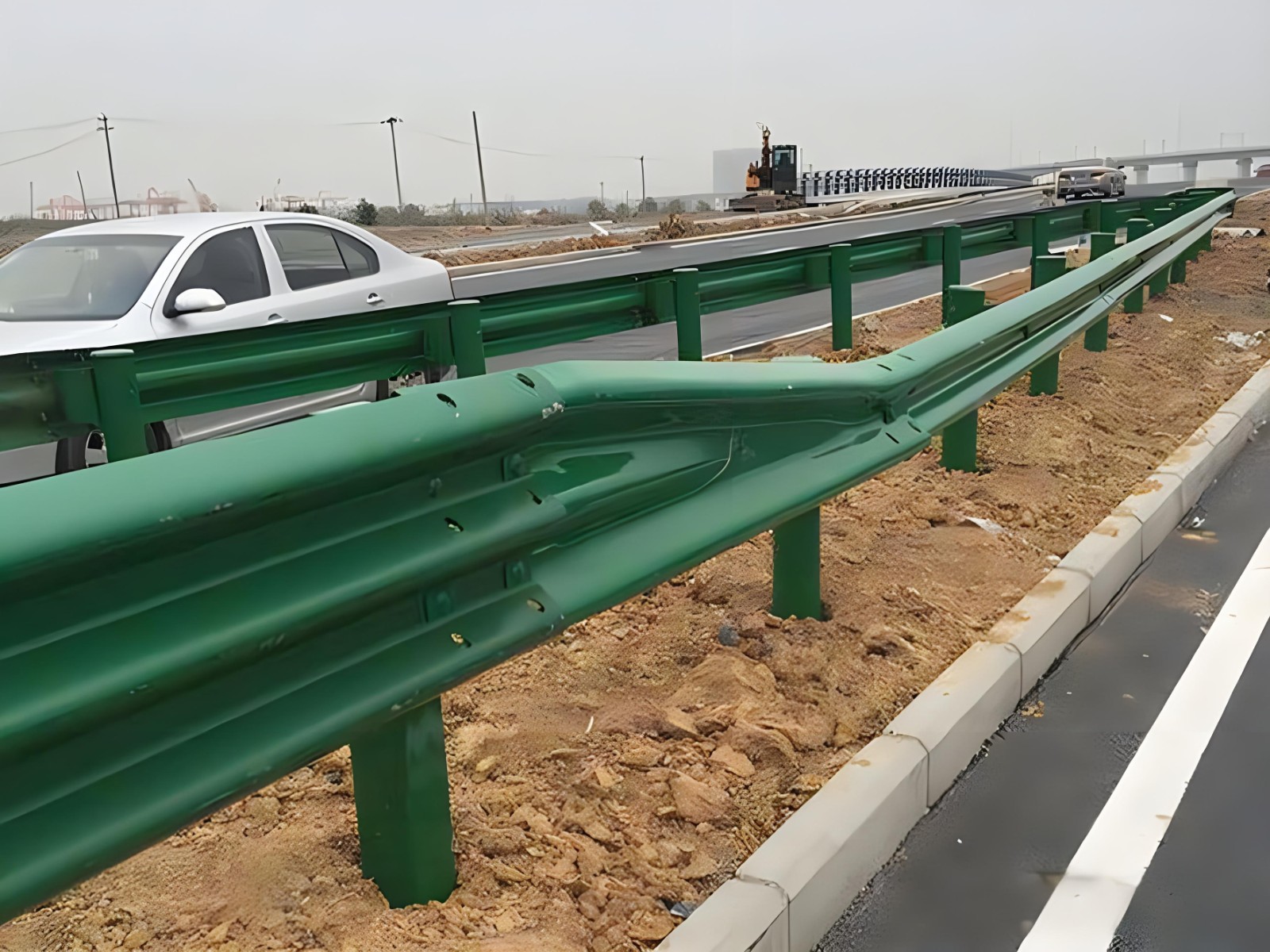 哈密高速波形护栏板日常维护方案确保道路安全新举措