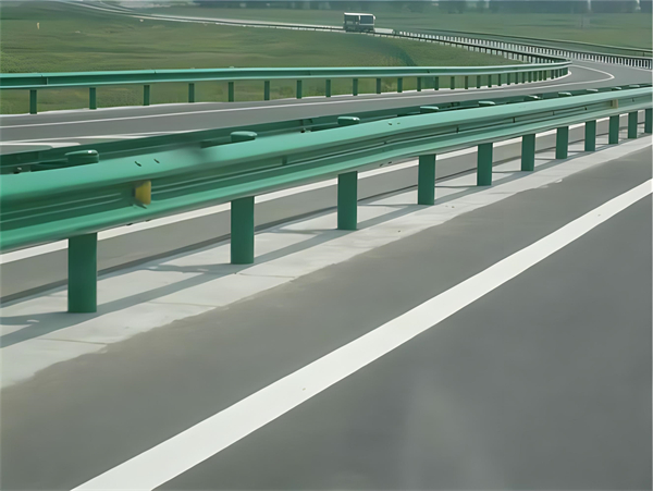 哈密高速护栏板守护安全广泛应用于多个行业